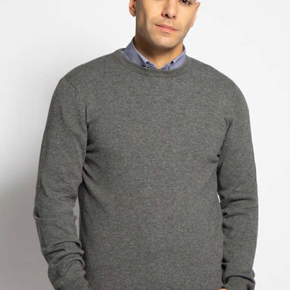 Daniel Hechter grey lambs wool blend sweater. Sz L